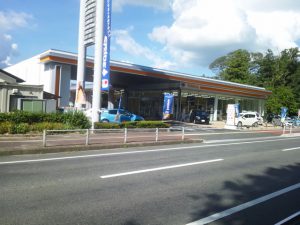 カローラ八日市